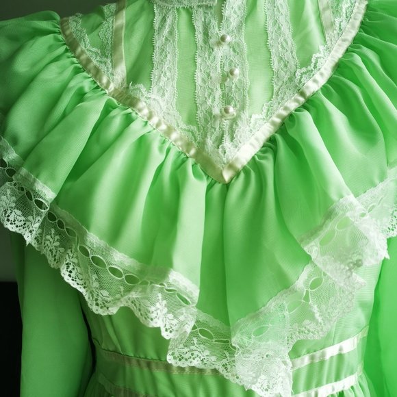 Handmade GunneSax Style Green Prairie Dress - Picture 5 of 6